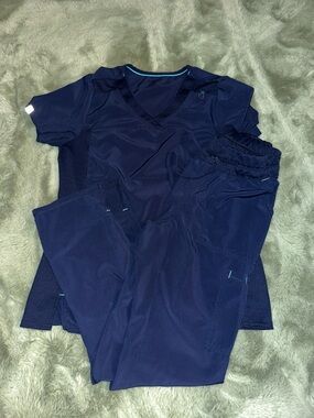 Women’s Navy Blue Scrub Set - Unbranded